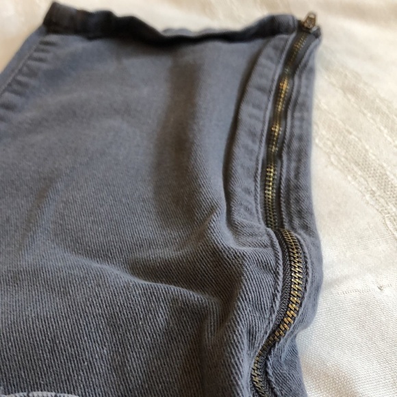 127. Miley Cyress Max Azria Zip up Pants 17 - Picture 4 of 4